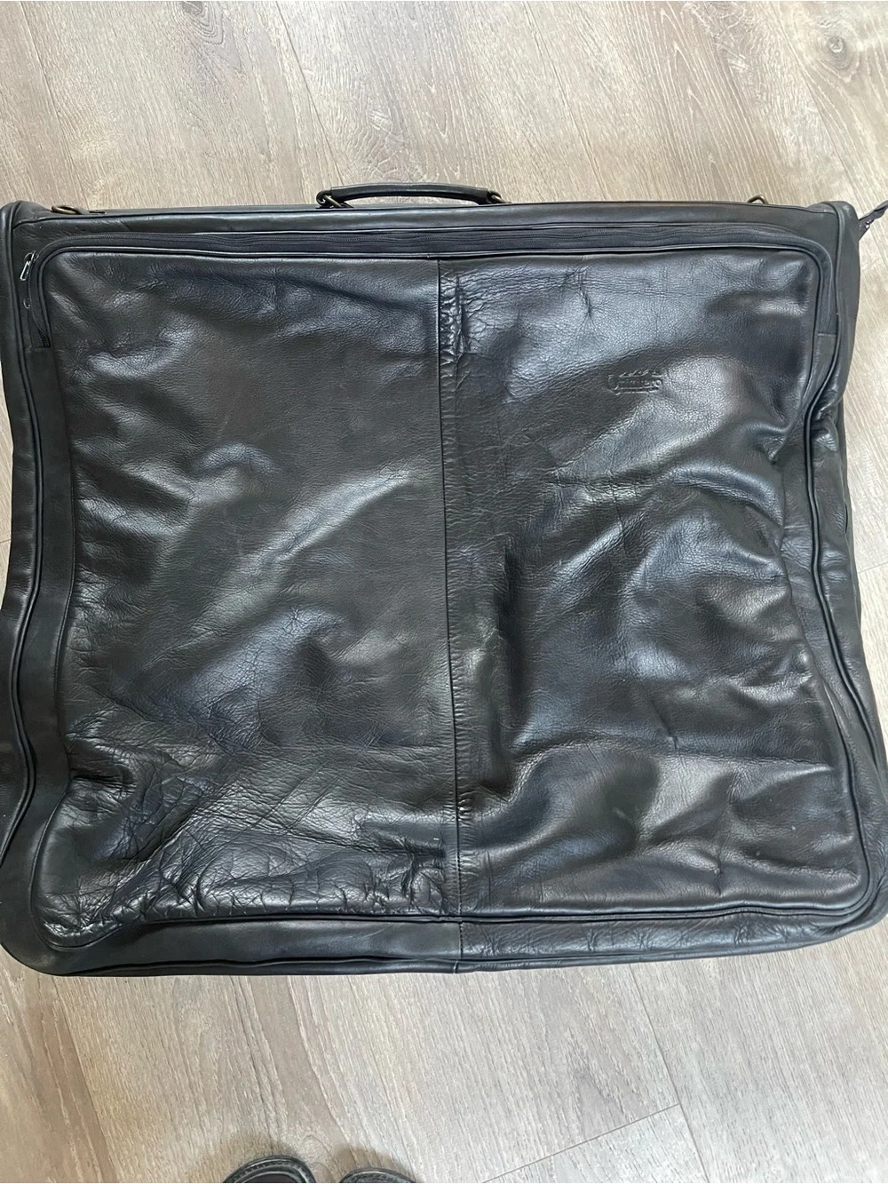 Sim Quintero Black Leather Garment Bag - Sleek Travel Carry Case